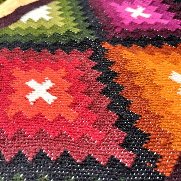 Peruvian Woven Wool Placemats / Textiles - Picture 4 of 8
